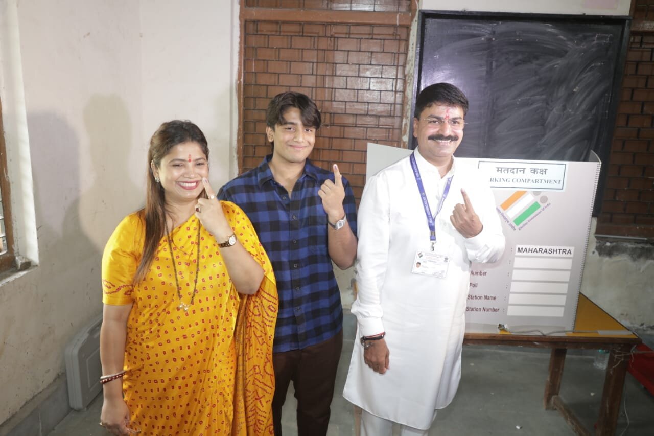 STV News | महायुती के उमेदवार राहुल रमेश शेवाळे ने अपने परिवार के साथ मतदान कीया